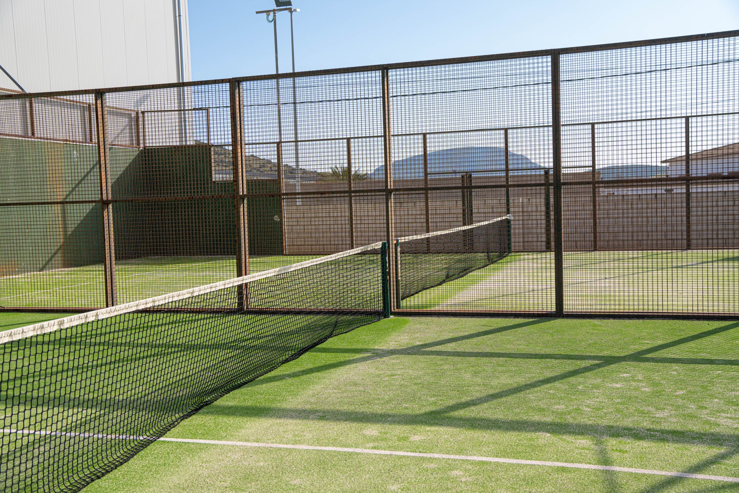 Pistas de pádel en Puerto Lápice, Ciudad Real. Fotografía realizada por Ikonox