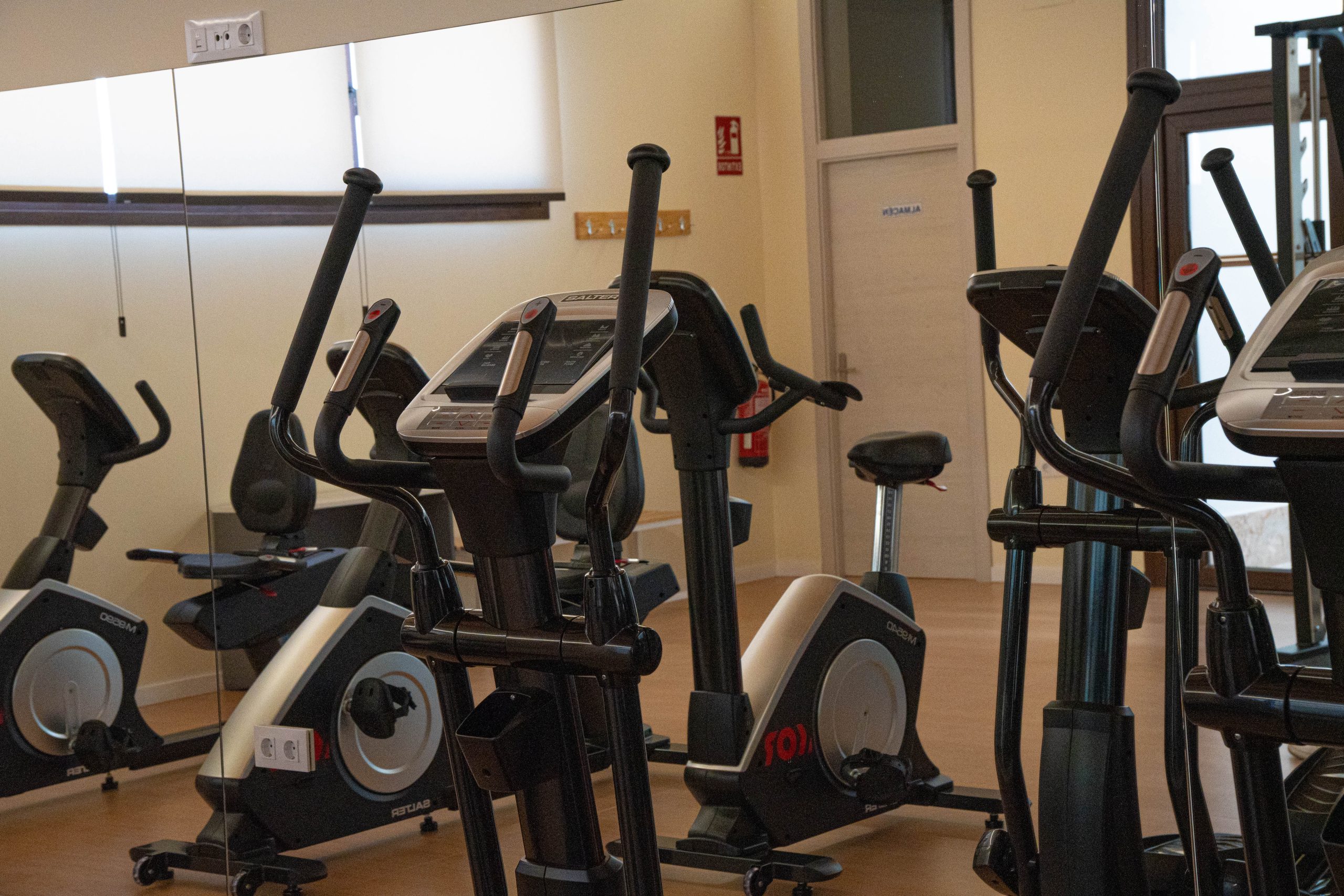 Gimnasio municipal de Puerto Lápice para actividades de fitness y bienestar, foto de Ikonox Marketing Digital